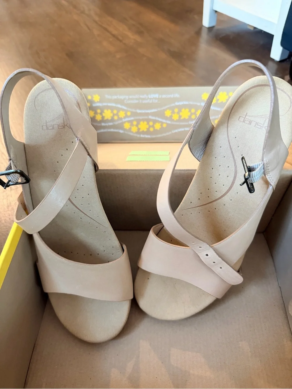 Dansko Tasha Natural Tan Leather Cutout Platform Wedge Sandals Size 40 / 9.5-10